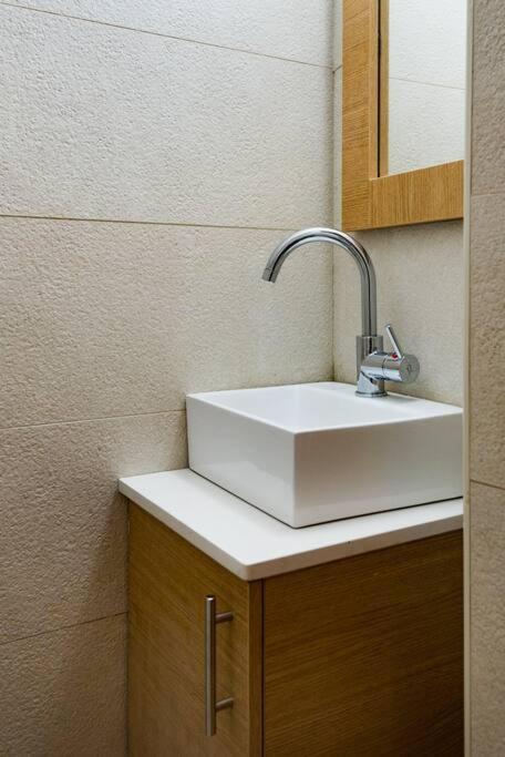 Ovadia Somech #1 Apartment Jerusalem Exterior photo